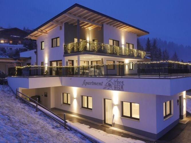 Top Holiday Flat In Fuegen Near The Ski Area Zewnętrze zdjęcie