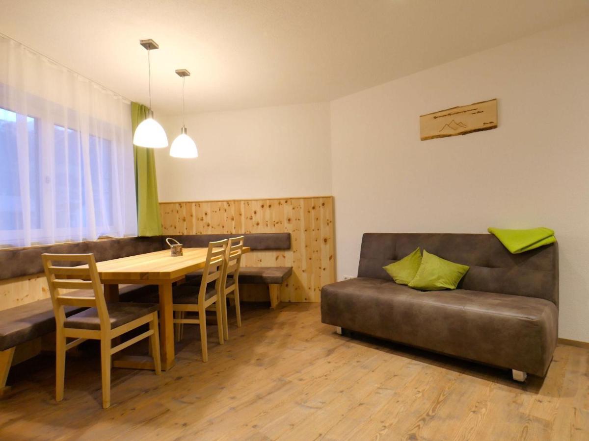 Top Holiday Flat In Fuegen Near The Ski Area Zewnętrze zdjęcie