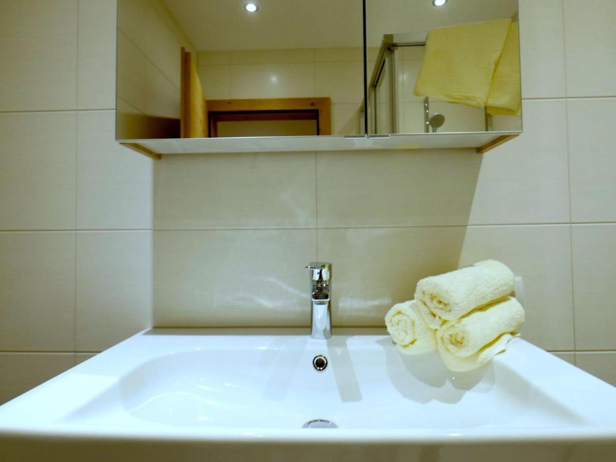Top Holiday Flat In Fuegen Near The Ski Area Zewnętrze zdjęcie