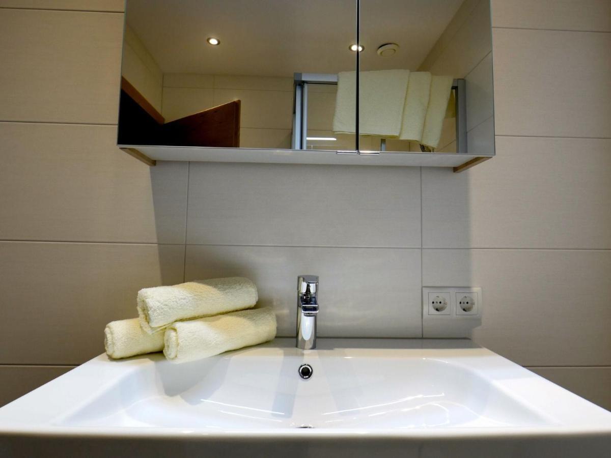Top Holiday Flat In Fuegen Near The Ski Area Zewnętrze zdjęcie