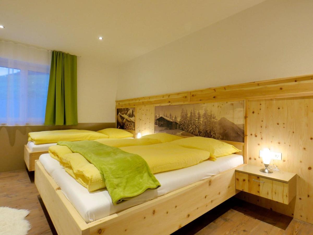 Top Holiday Flat In Fuegen Near The Ski Area Zewnętrze zdjęcie